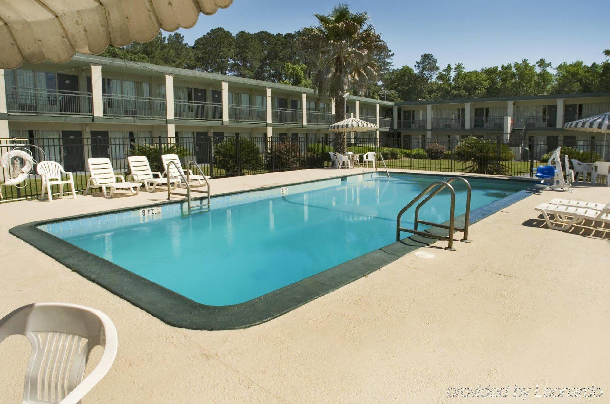 Days Inn By Wyndham Richmond Hill/Savannah Exterior foto
